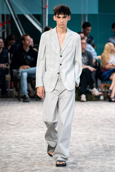 Look 21